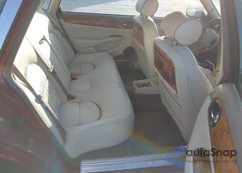 2000 Jaguar Xj8 Vanden Plas from USA, damaged, VIN SAJDA24C4YLF13846